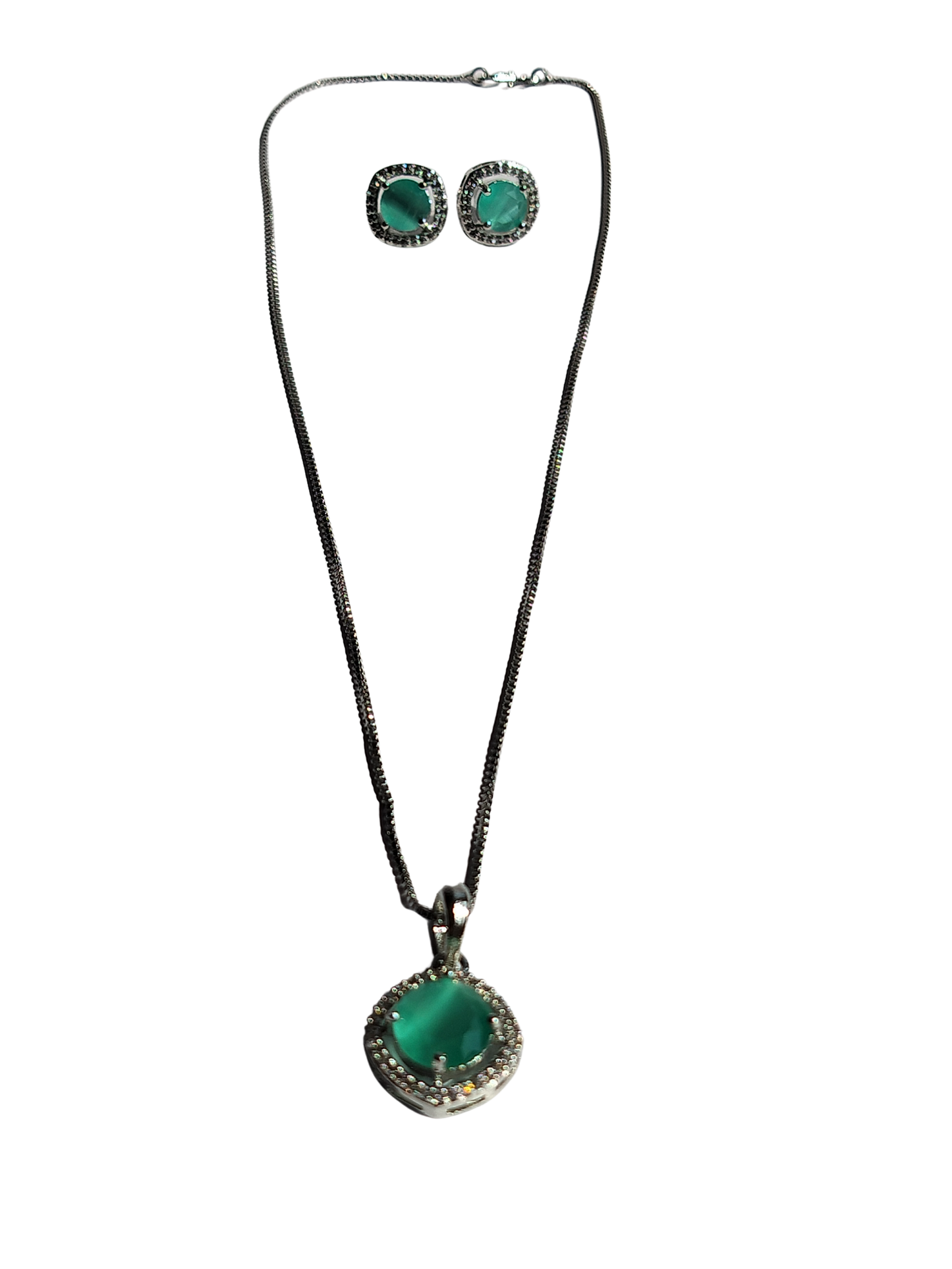 Ratna Chain & Pendant - Buy 1 Get 1 Free